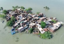 Photo of बिहार: हरूहर नदी ने बनाया हजारों को जलकैदी, 24 गांवों में बाढ़ जैसे हालात