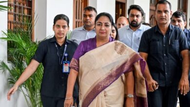 Photo of दिल्ली CM की सुरक्षा से CRPF को वापस बुलाया गया, दिल्ली पुलिस के पास ही रहेगी जिम्मेदारी