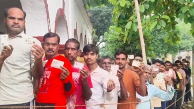 Photo of उतर प्रदेश: सीतापुर में कड़ी सुरक्षा के बीच मिश्रिख और महमूदाबाद में मतदान जारी