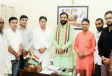 Photo of हरियाणा: मुख्यमंत्री से मिले मनीषा के परिजन, सैनी बोले- न्याय में कोई कमी नहीं होगी