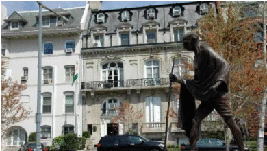 Photo of H1-B वीजा पर इंडियंस की बढ़ी टेंशन, भारतीय दूतावास ने जारी किया इमरजेंसी हेल्पलाइन नंबर