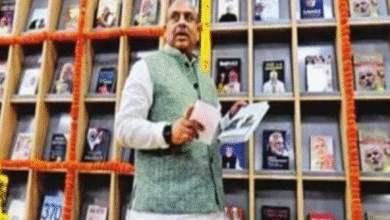 Photo of दिल्ली विधानसभा में पीएम पर किताबों की गैलरी का उद्घाटन