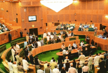 Photo of जम्मू-कश्मीर विधानसभा सत्र में विपक्षी विधायकों ने बाढ़ पर चर्चा को लेकर किया हंगामा