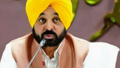Photo of आईपीएस पूरण कुमार आत्महत्या मामले में पंजाब के सीएम मान पीड़ित परिवार के साथ