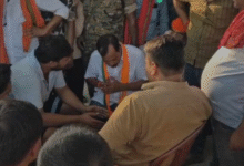 Photo of वैशाली: वोट मांगने पहुंचे बीजेपी विधायक को ग्रामीणों ने खदेड़ा