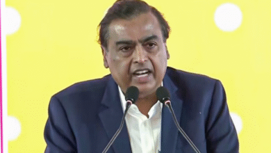 Photo of बदरीनाथ-केदारनाथ दर्शन के लिए विशेष विमान से पहुंचे मुकेश अंबानी