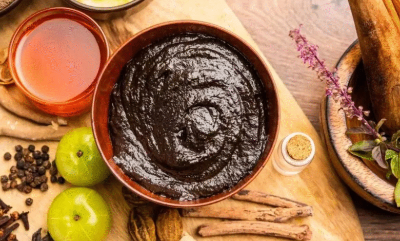 Photo of सर्दियों में घर पर इस आसान रेसिपी से करें तैयार च्यवनप्राश