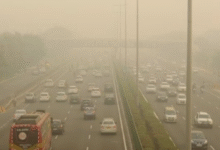 Photo of दिल्ली में ‘दमघोंटू’ हवा की मार, इन जगहों पर AQI 400 पार