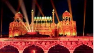 Photo of शहादत की कहानी: लाल किले पर लाइट एंड साउंड शो देखकर श्रद्धालु हुए भावुक