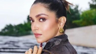 Photo of दीपिका पादुकोण ने 8 घंटे शिफ्ट डिमांड पर तोड़ी चुप्पी