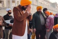 Photo of अकाल तख्त में पेश हुए मंत्री सोंध: नंगे पांव सतनाम वाहेगुरु का जाप करते हुए पहुंचे