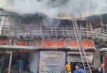 Photo of चंद्रापुरी गबनीगांव में दुकान में लगी भीषण आग, दो वाहन भी चपेट में आए, बुझाने में कड़ी मशक्कत