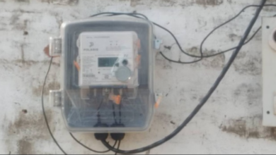 Photo of अंधेरे से आजादी में लगे 78 साल, उत्तर प्रदेश के गड़रियन पुरवा गांव में पहली बार पहुंची बिजली