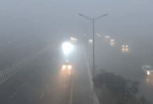 Photo of दिल्ली में गलन वाली ठंड!: गुरुग्राम पर घने कोहरे का कहर, विजिबिलिटी बेहद कम