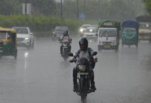 Photo of दिल्ली-एनसीआर में झमाझम बारिश ने बढ़ाई ठिठुरन, यलो अलर्ट के बीच जानें कब मिलेगी राहत